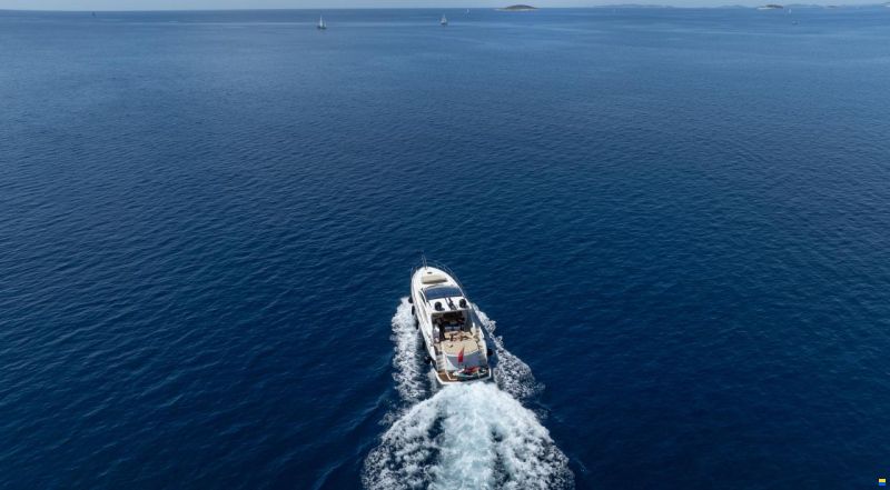 Sunseeker Predator 64