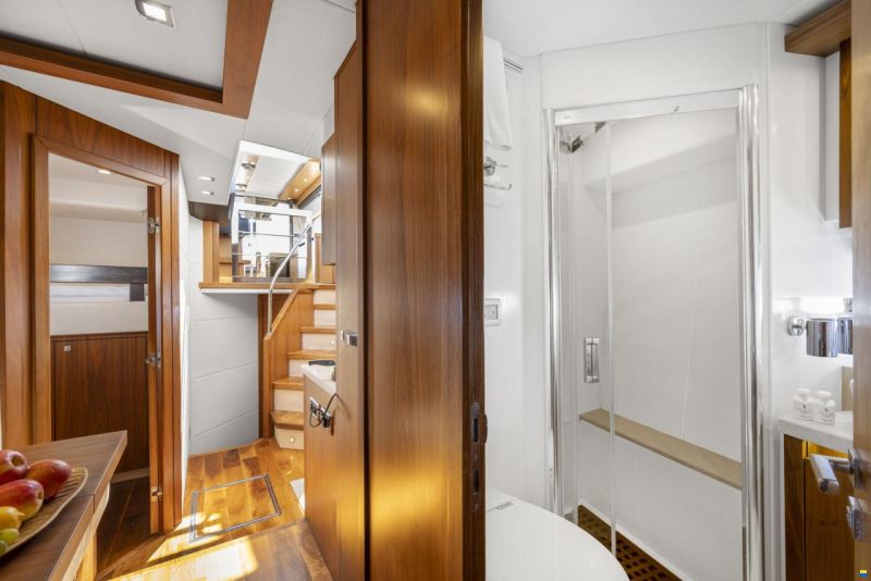 Sunseeker Predator 64
