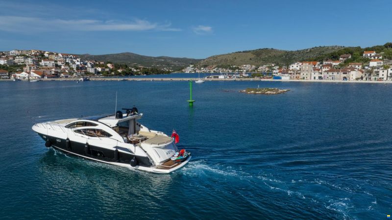 Sunseeker Predator 64