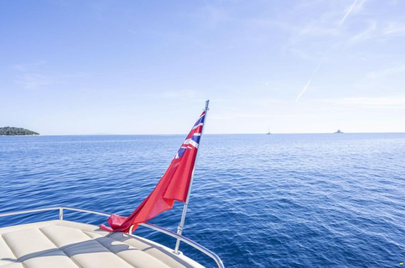 Sunseeker Predator 64