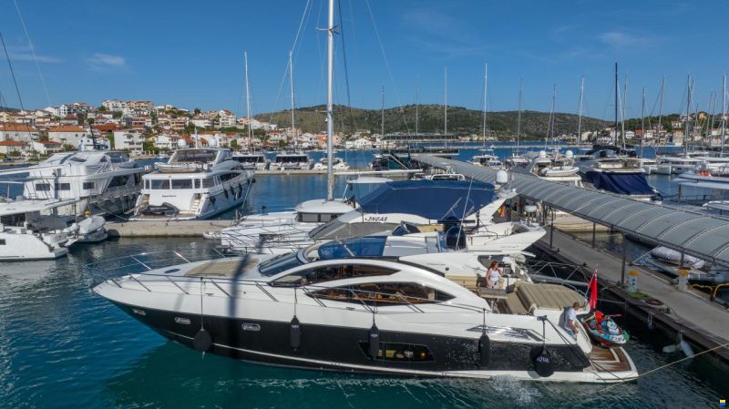 Sunseeker Predator 64