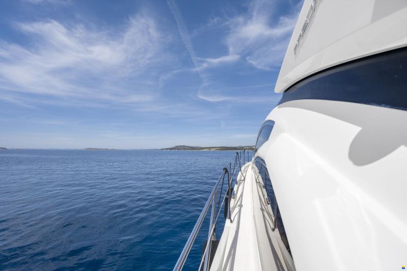 Sunseeker Predator 64