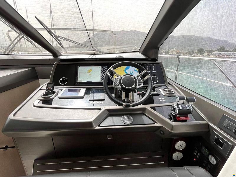 Sunseeker Manhattan 68