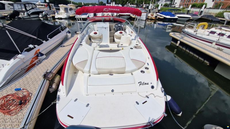 Rinker 246 Captiva Cuddy