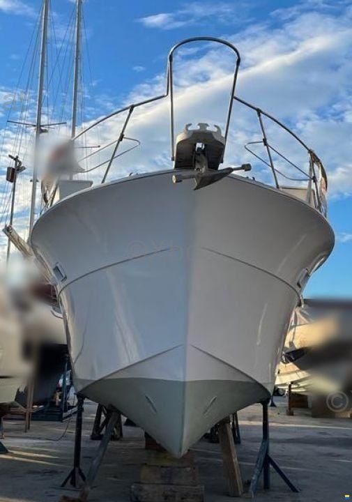Hatteras 43 DC