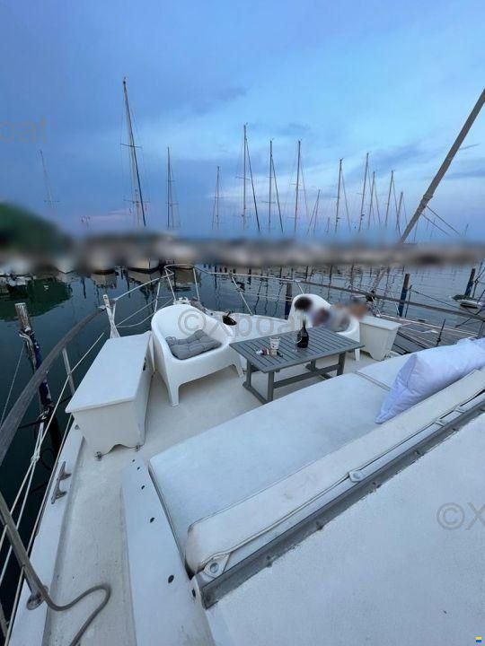 Hatteras 43 DC