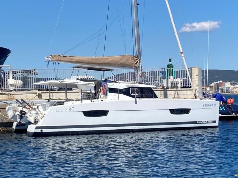 Fountaine Pajot Lucia 40