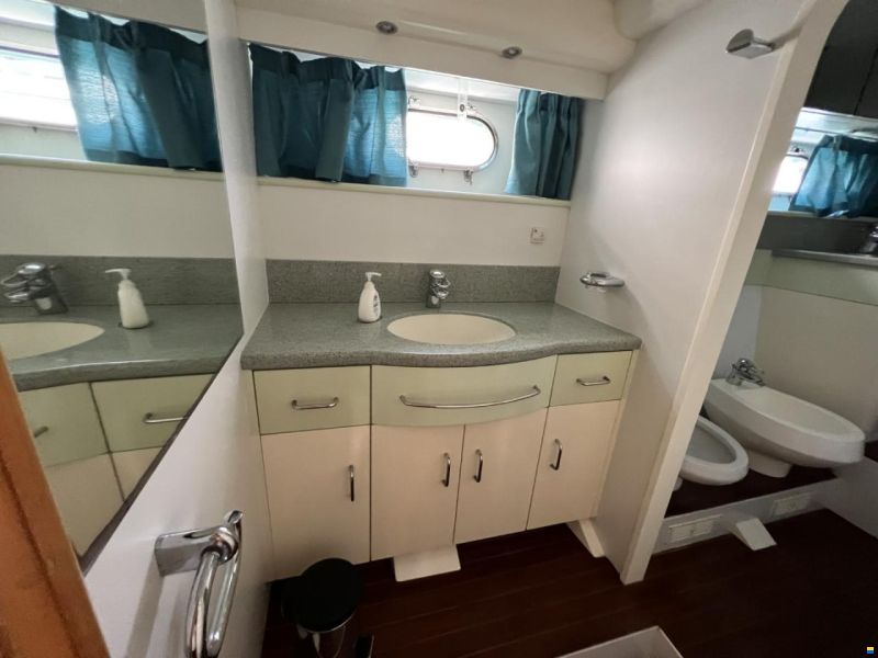 Fairline Squadron 62