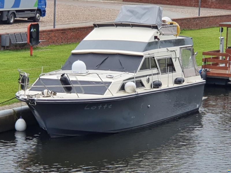 Fairline Sedan 32 Fly