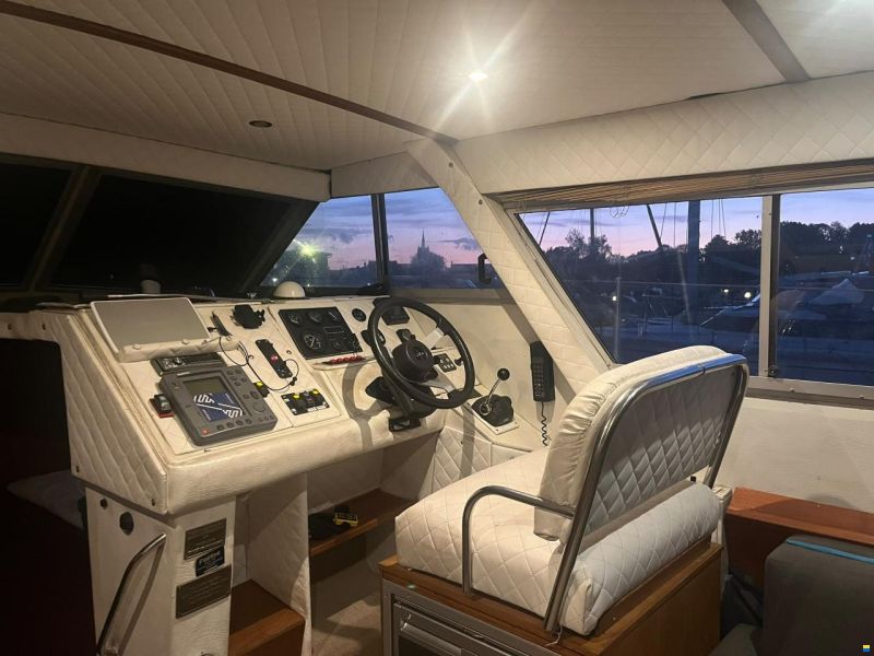 Fairline Sedan 32 Fly