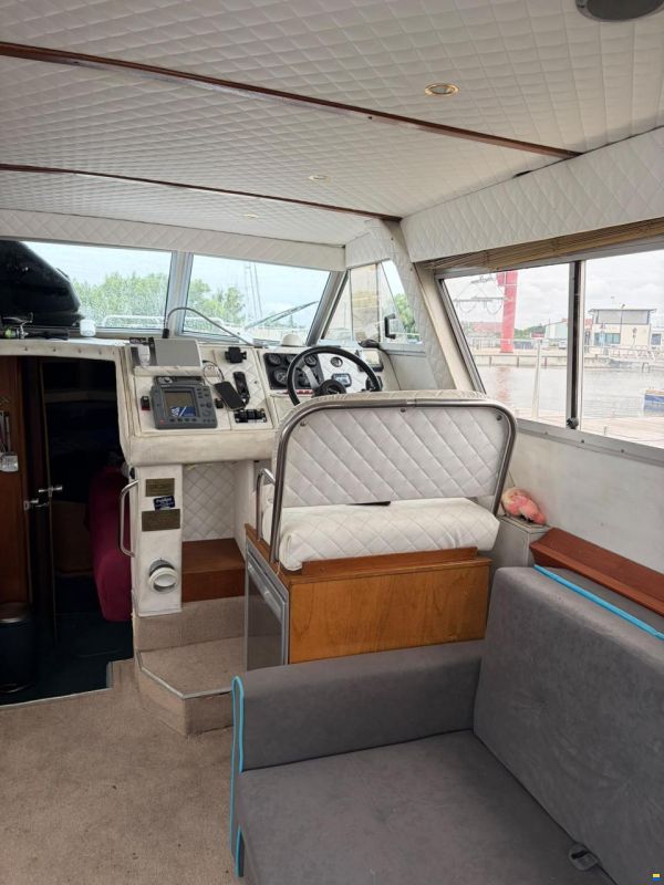 Fairline Sedan 32 Fly