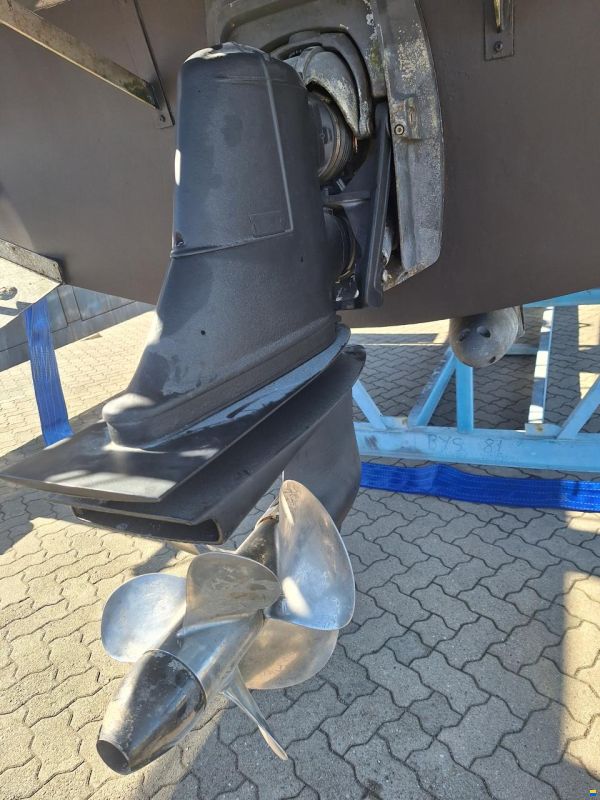 Fairline Sedan 32 Fly