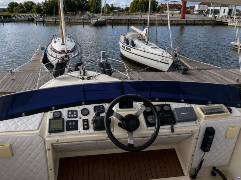 Fairline Sedan 32 Fly