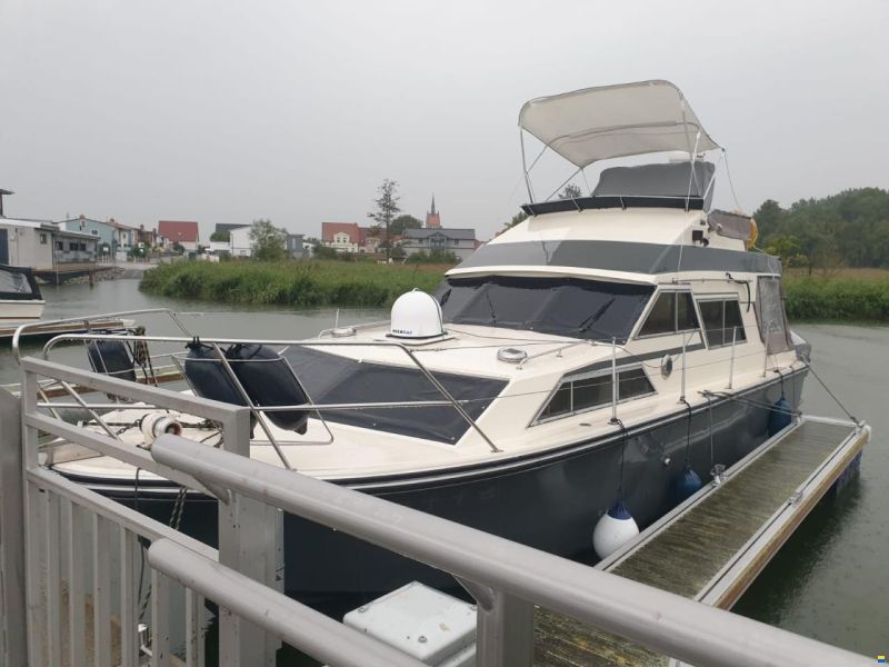 Fairline Sedan 32 Fly