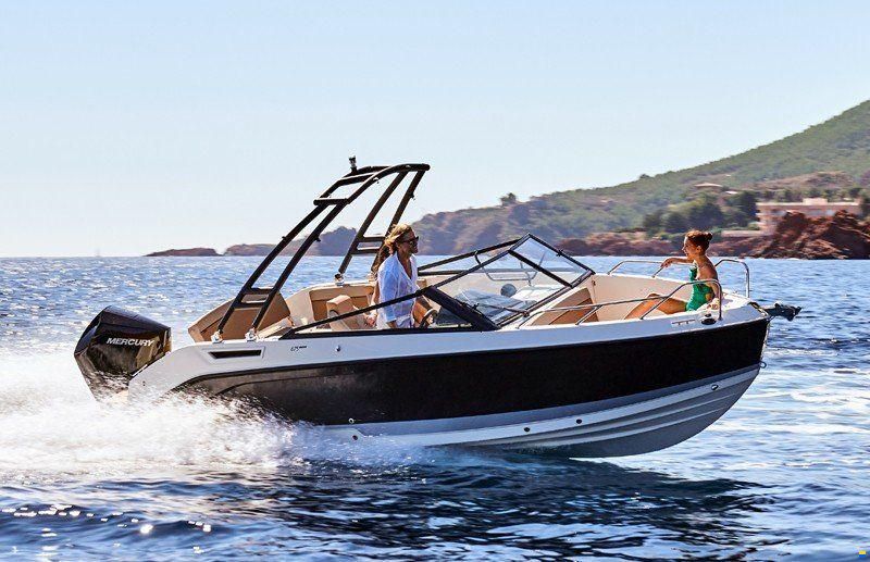 Quicksilver ACTIV 675 BOWRIDER