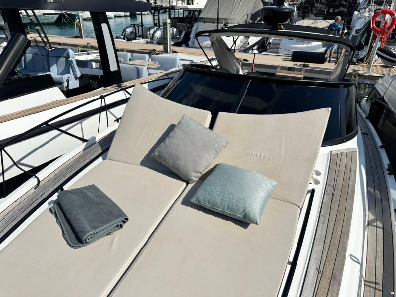 Sunseeker Superhawk 43