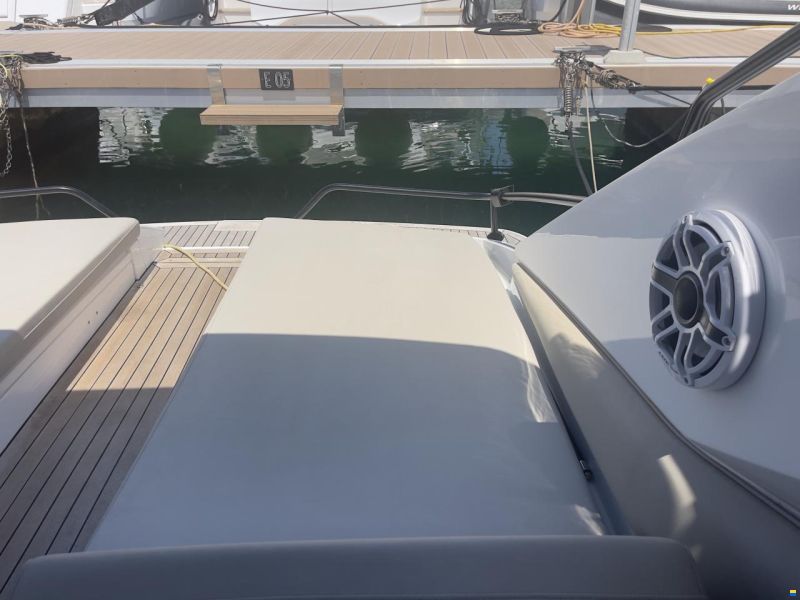 Sunseeker Superhawk 43