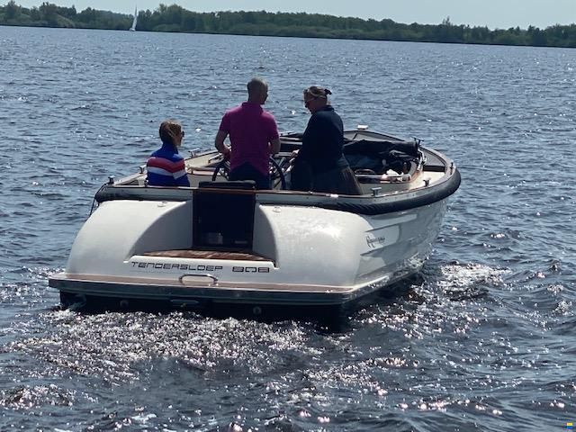 Waterspoor Tendersloep 808 Open