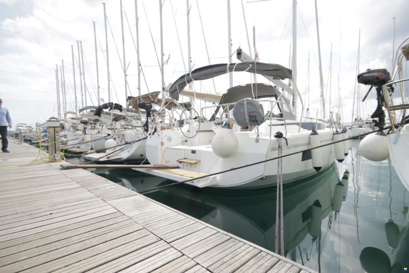 Bavaria C42
