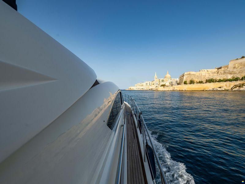 Sunseeker Predator 72