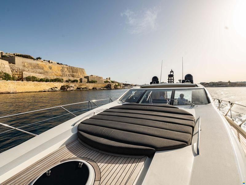Sunseeker Predator 72