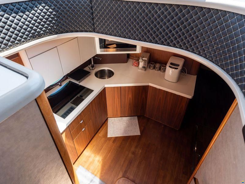Sunseeker Predator 72