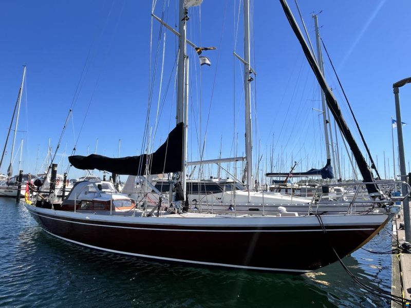 12m Mahagoni Segelyacht