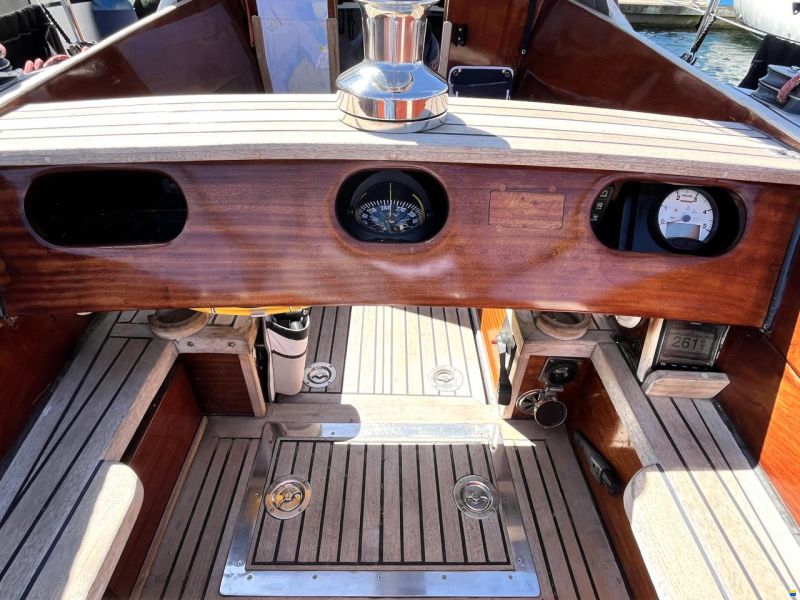 12m Mahagoni Segelyacht