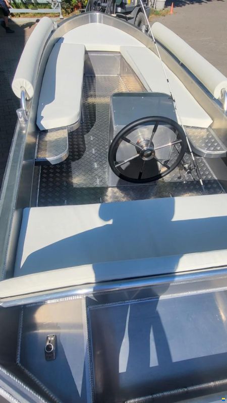 AluShip 550 Tyfoon