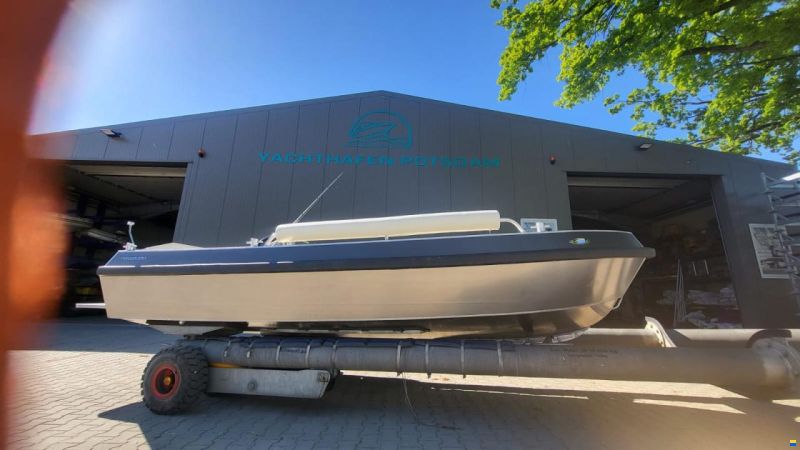 AluShip 550 Tyfoon