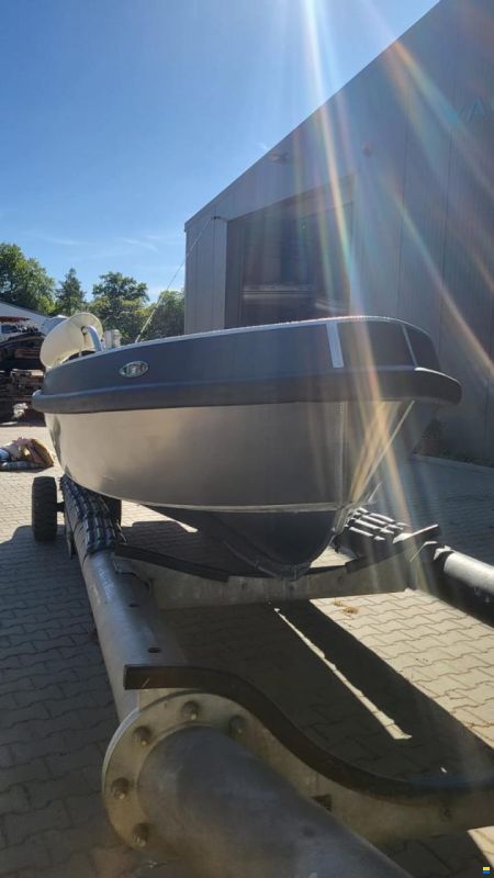AluShip 550 Tyfoon