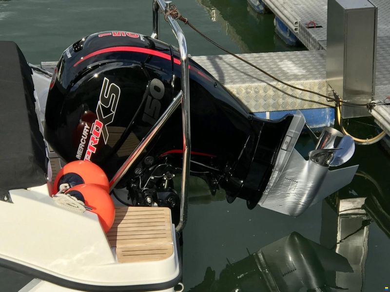 Quicksilver 605 Active Cruiser