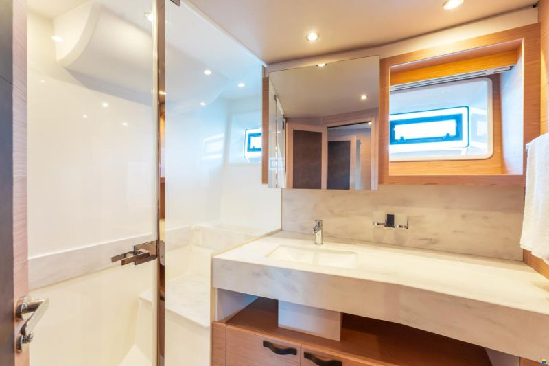 Beneteau Grand Trawler 62