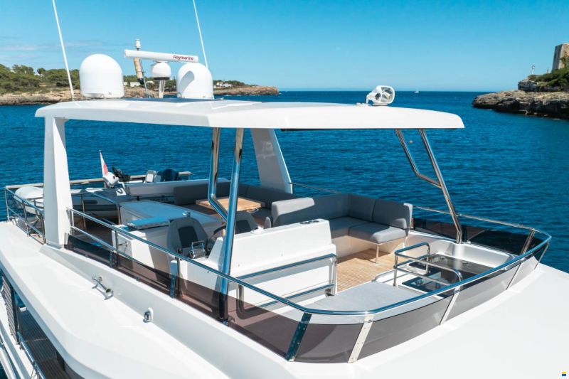 Beneteau Grand Trawler 62