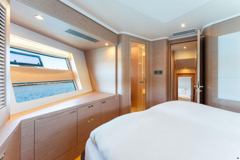 Beneteau Grand Trawler 62