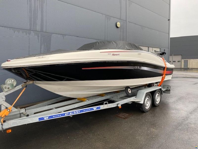 Sea Ray Daycruiser i mycket fint skick