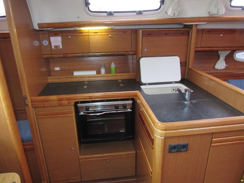 Bavaria 38 cruiser