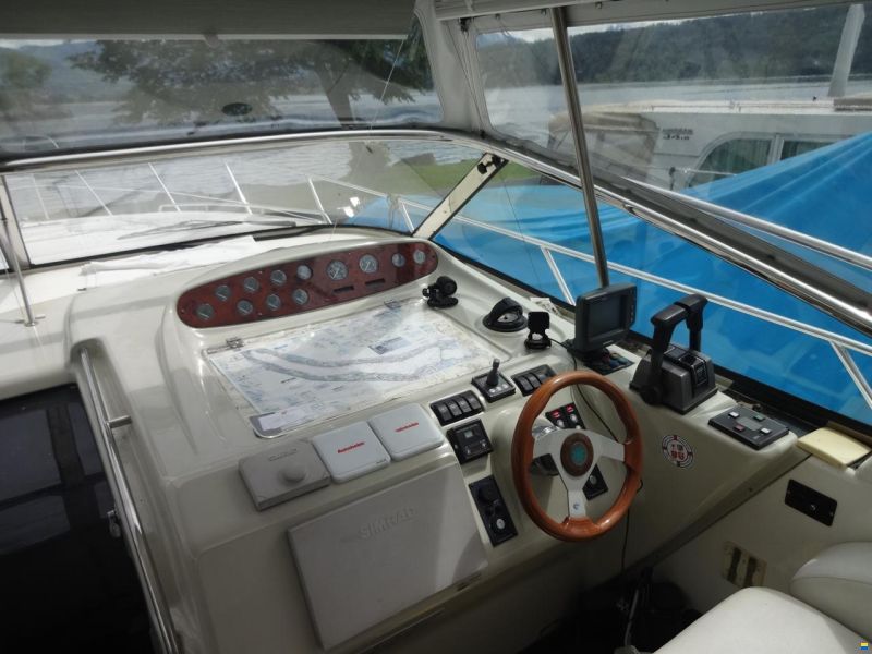 Sealine S 37