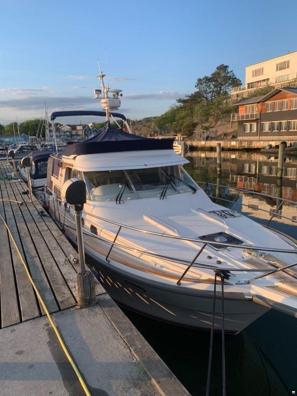 Nimbus 380 Commander
