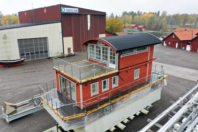 Houseboat