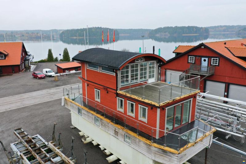 Houseboat