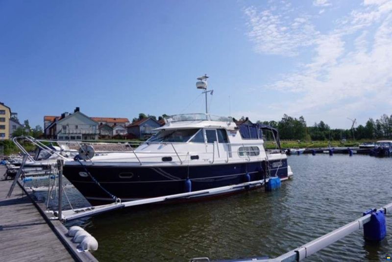 Nimbus 380 Commander