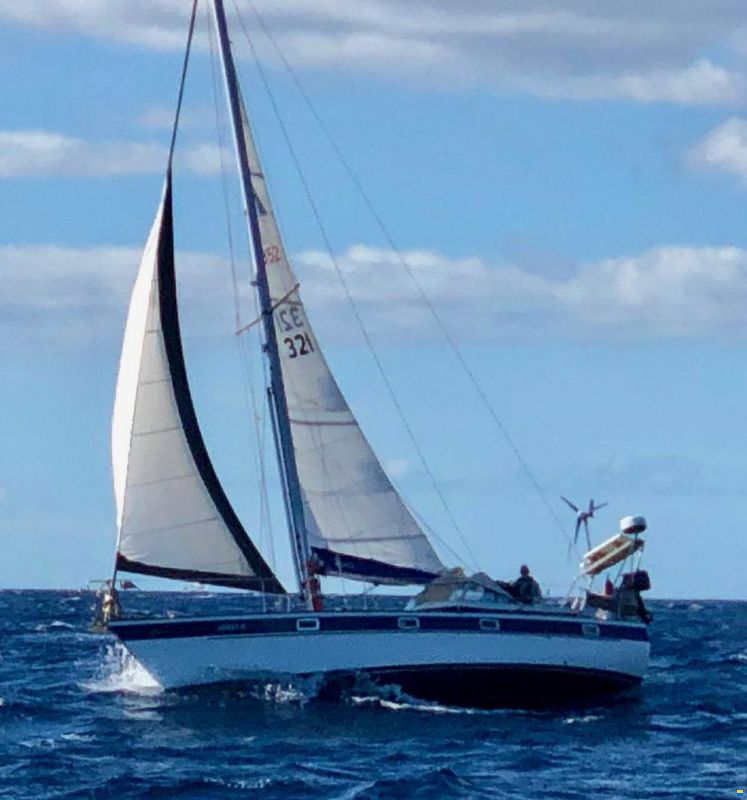 Hallberg-Rassy R 352 image