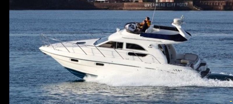 Sealine Fly 33-Top!