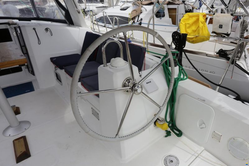Beneteau Oceanis 35