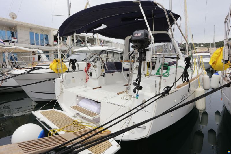 Beneteau Oceanis 35