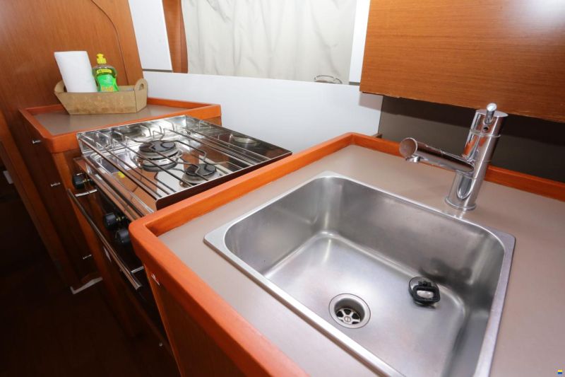 Beneteau Oceanis 35