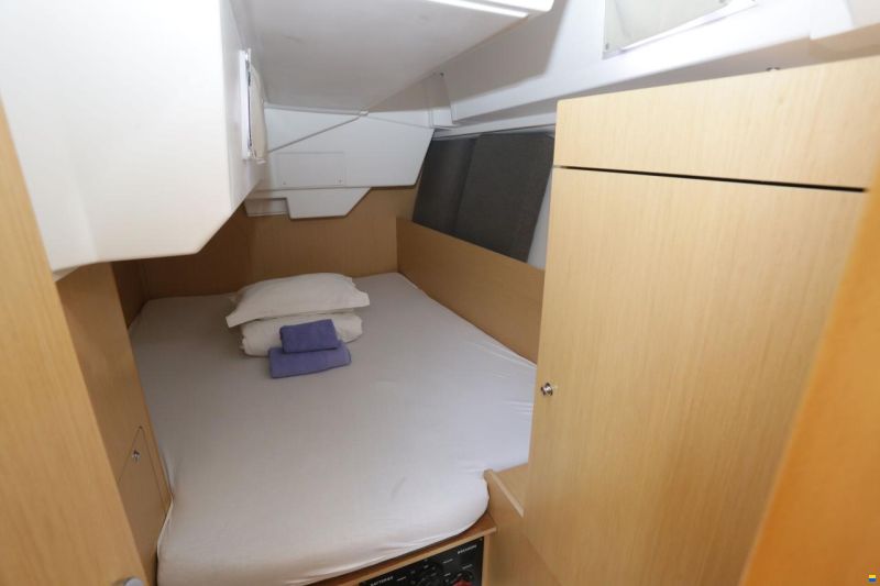 Beneteau Oceanis 38