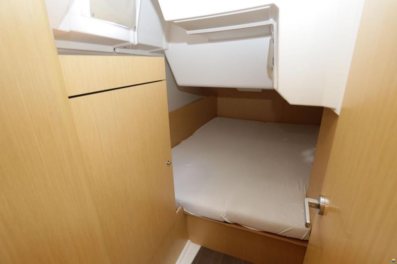 Beneteau Oceanis 38