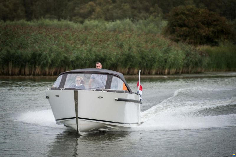 Maxima 730
